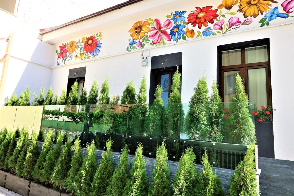 Flowers House סיביו מראה חיצוני תמונה