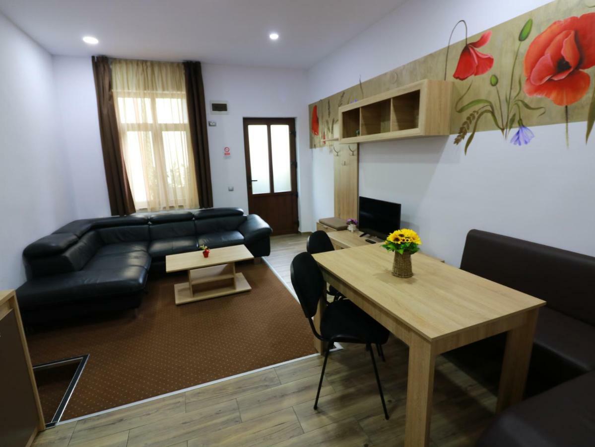 Flowers House סיביו מראה חיצוני תמונה